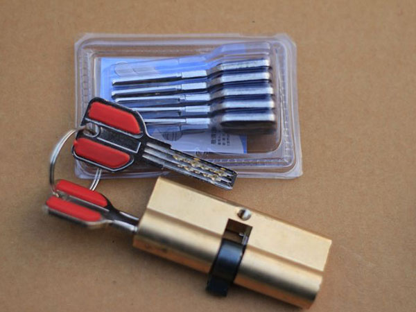 阎良24小时上门开锁公司